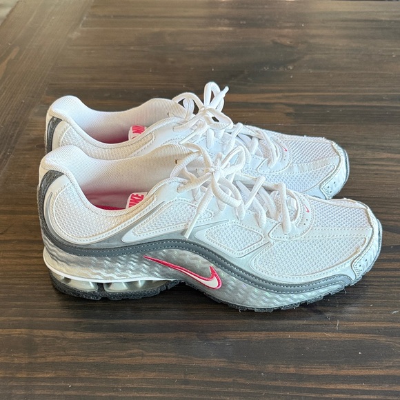Nike Women's White and Gray Sneakers with Pink Accents - Picture 3 of 4